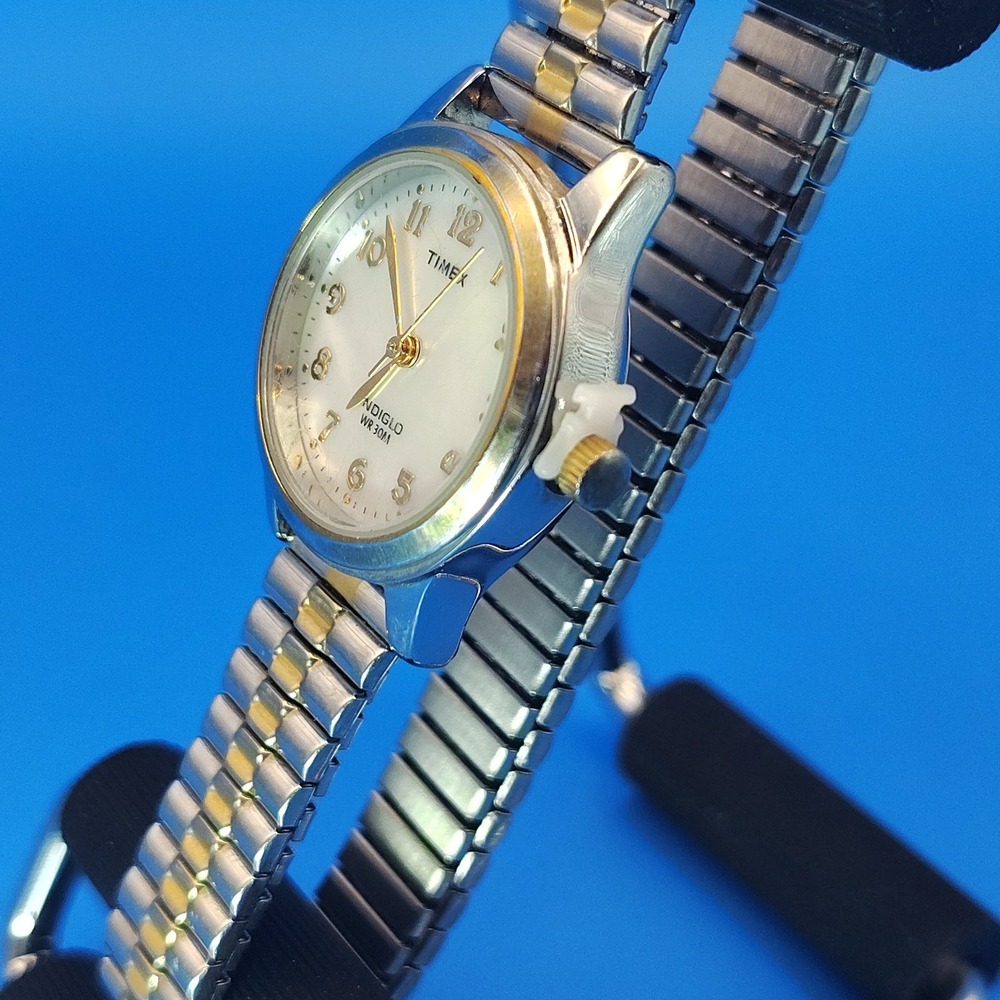 Vintage 2006 Timex‎ Indiglo 25mm Women's Two Tone Quartz Watch Stretch Bracelet - Picture 4 of 9